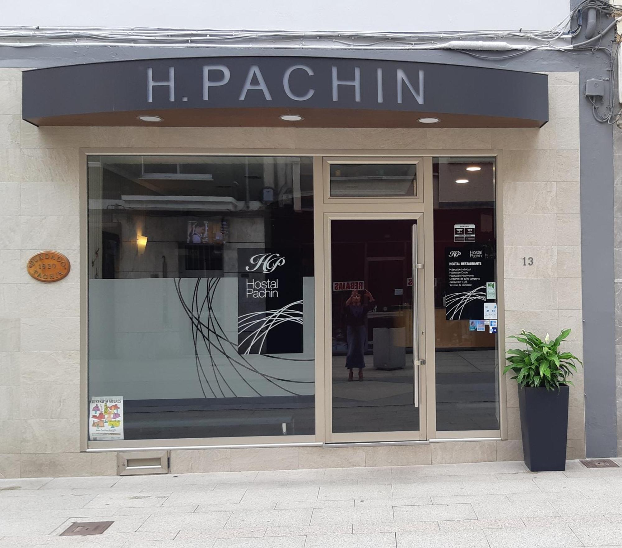 Pachin Hostel *